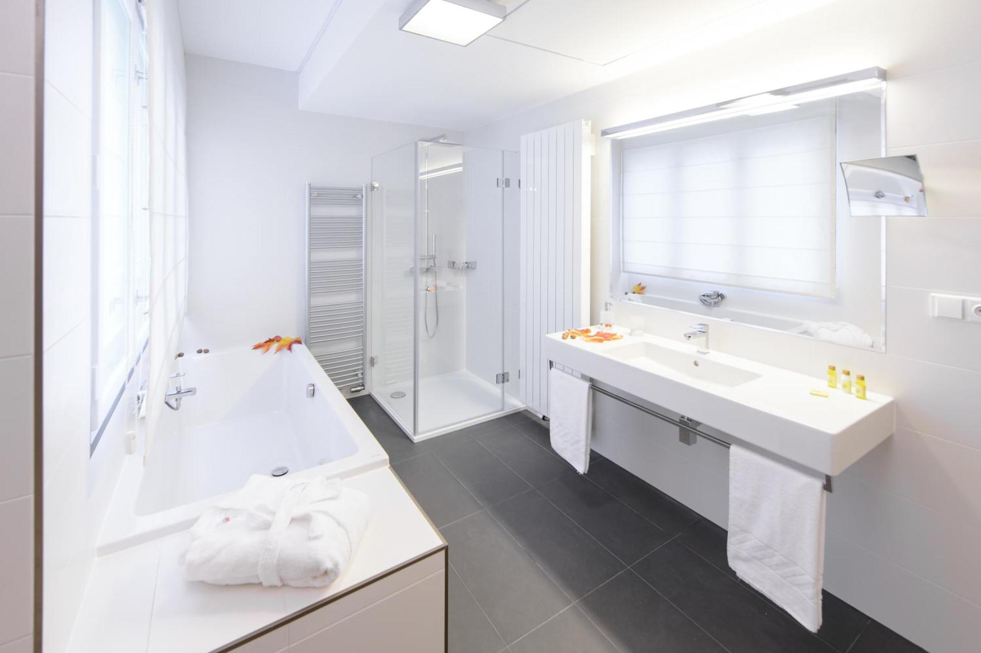 Luxury Two-Bedroom Suite Terrace