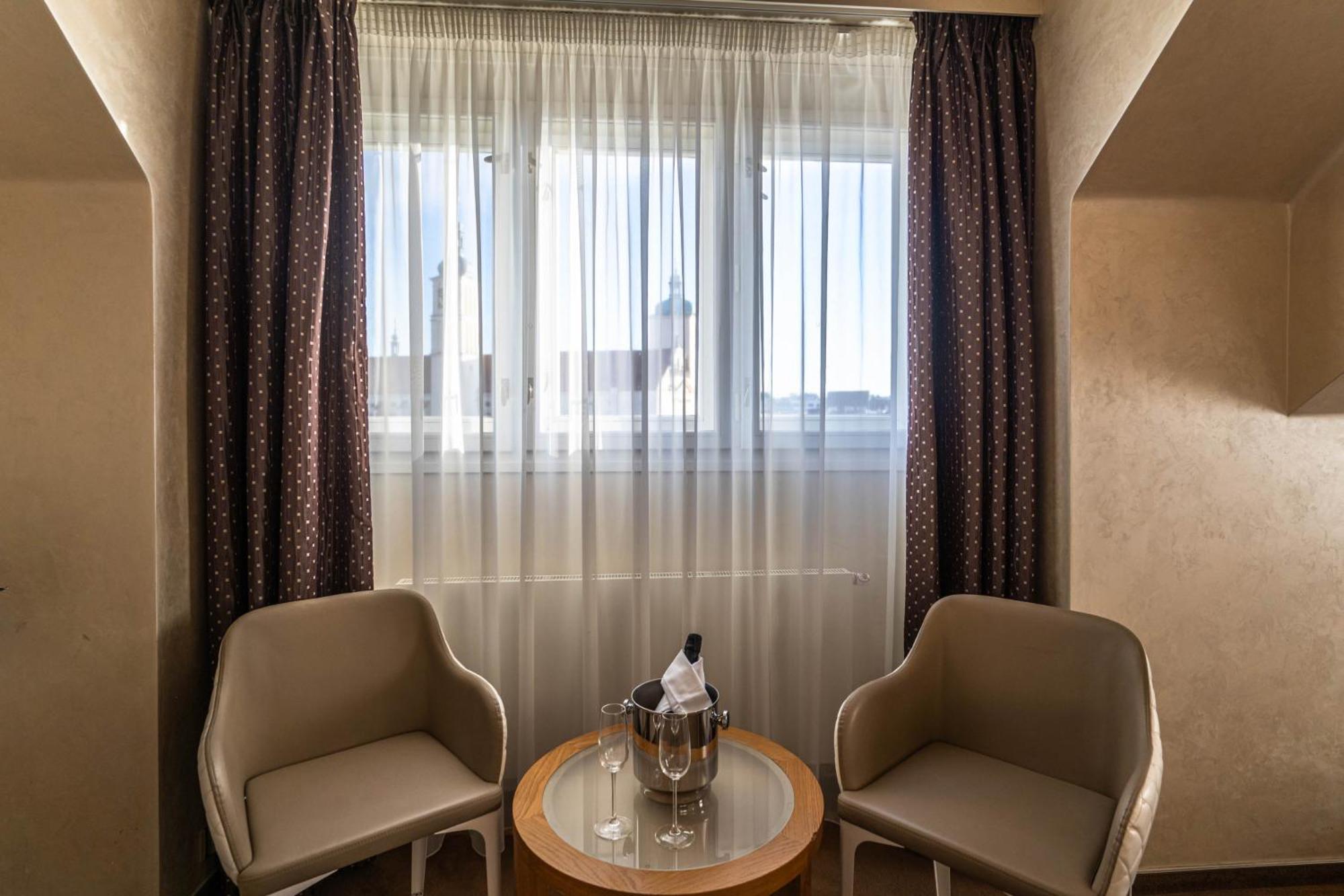 Romantic Suite View