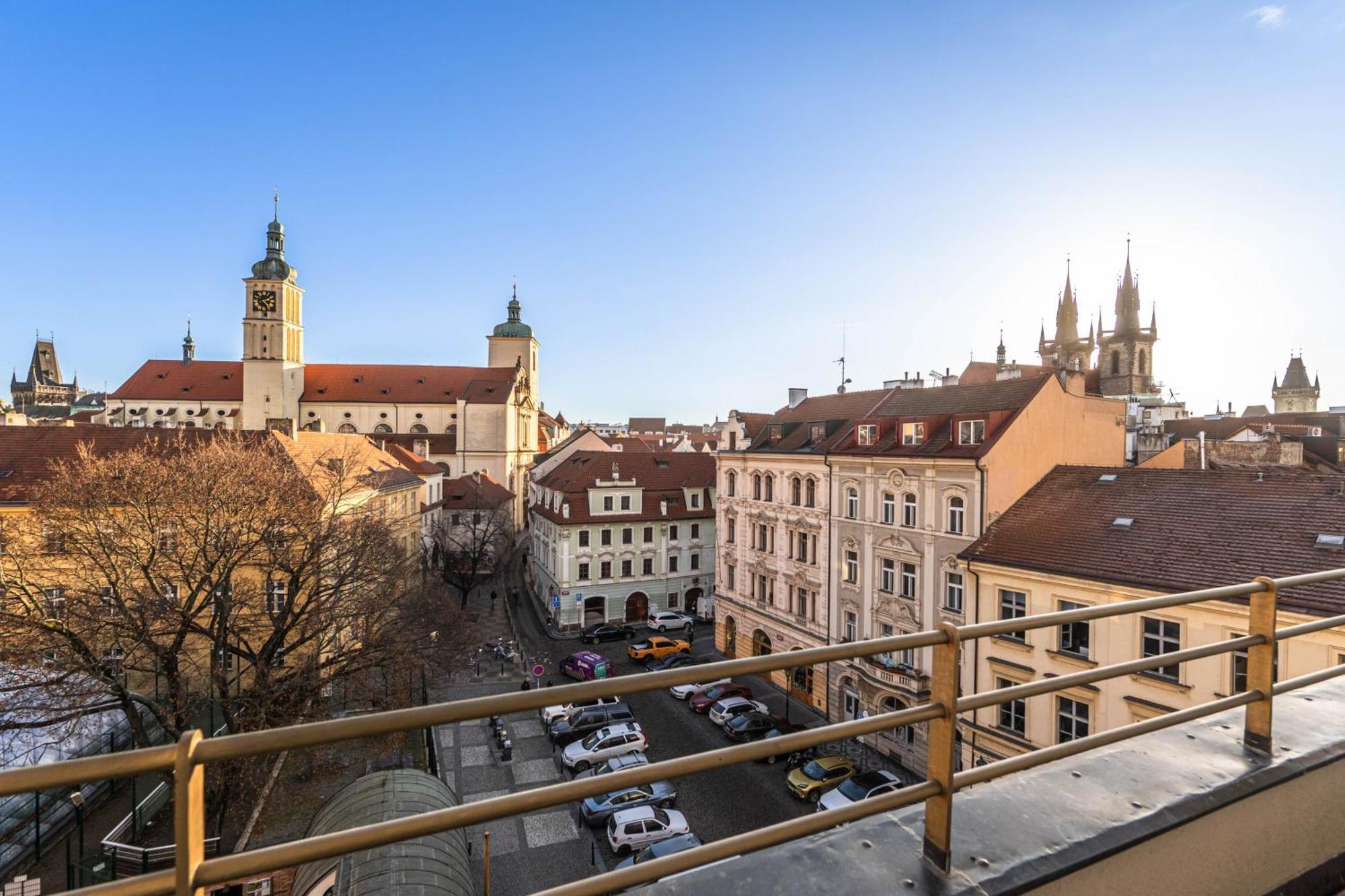 One-Bedroom Suite Large Terrace