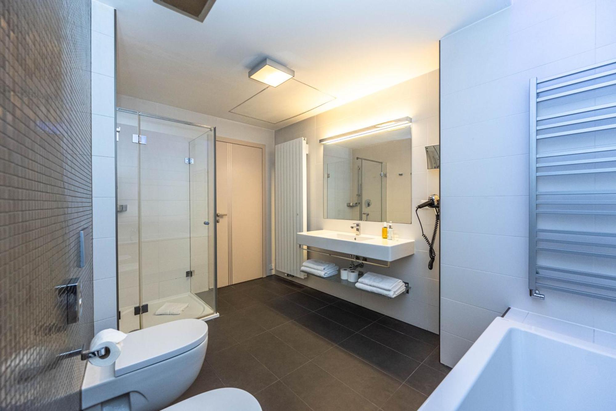 One-Bedroom Suite Large Terrace