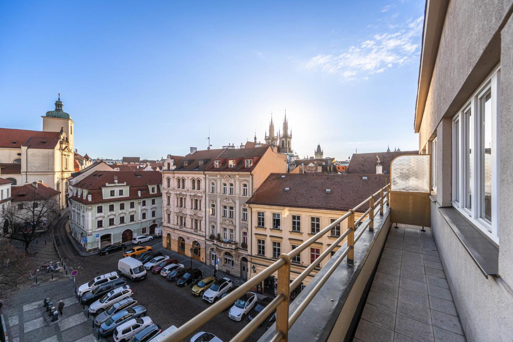 One-Bedroom Suite Large Terrace