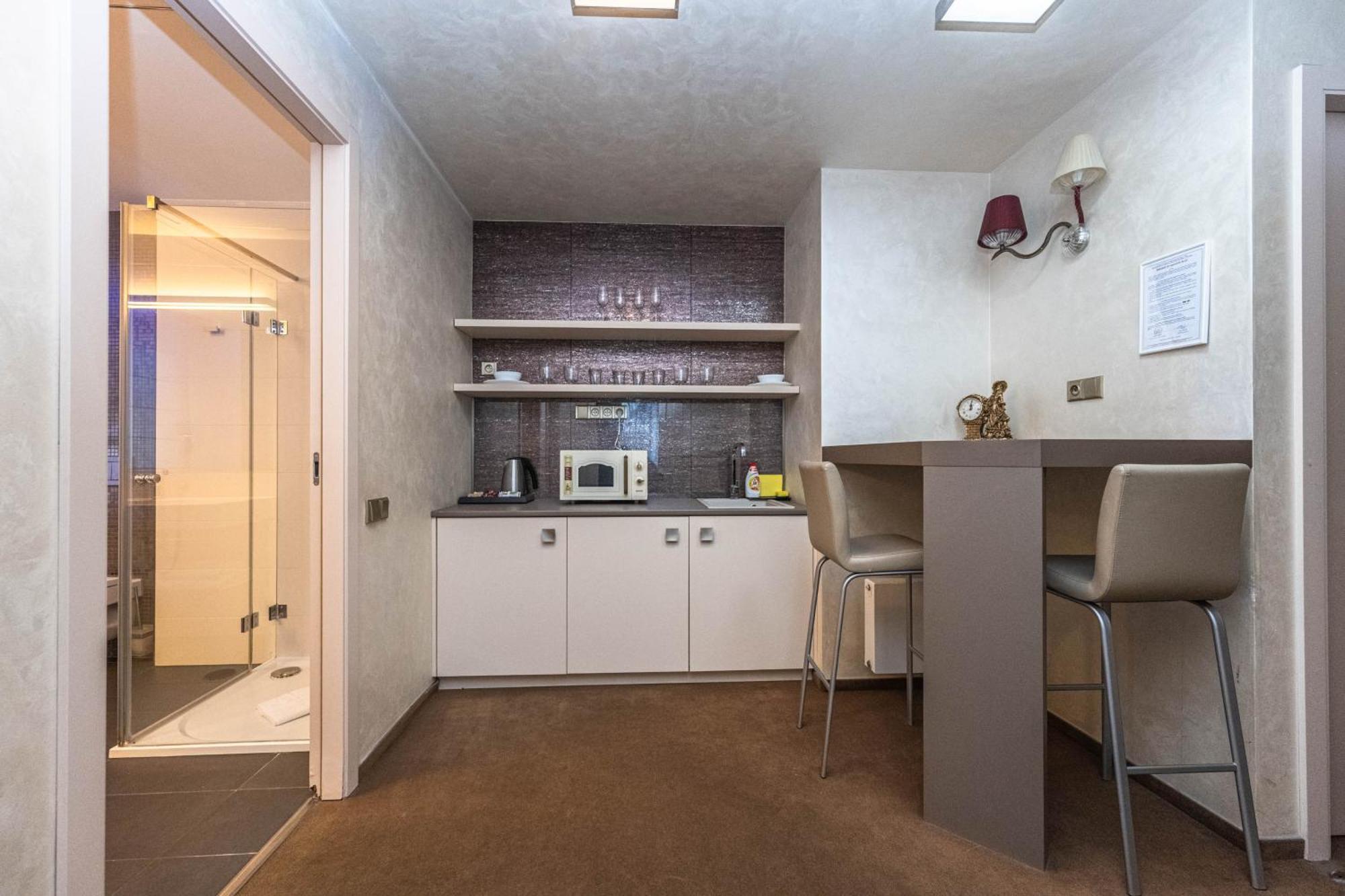 One-Bedroom Suite Large Terrace