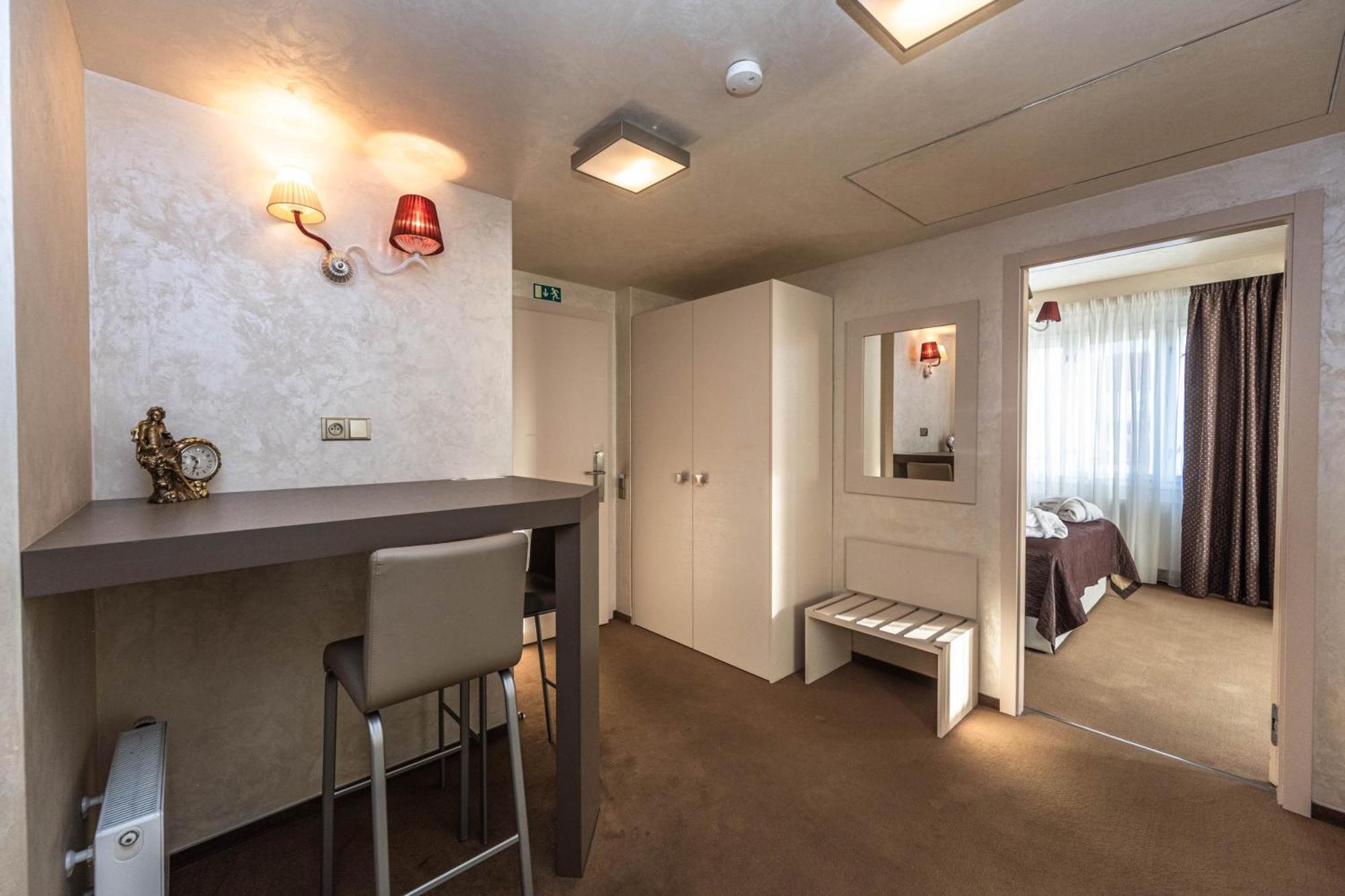 One-Bedroom Suite Large Terrace