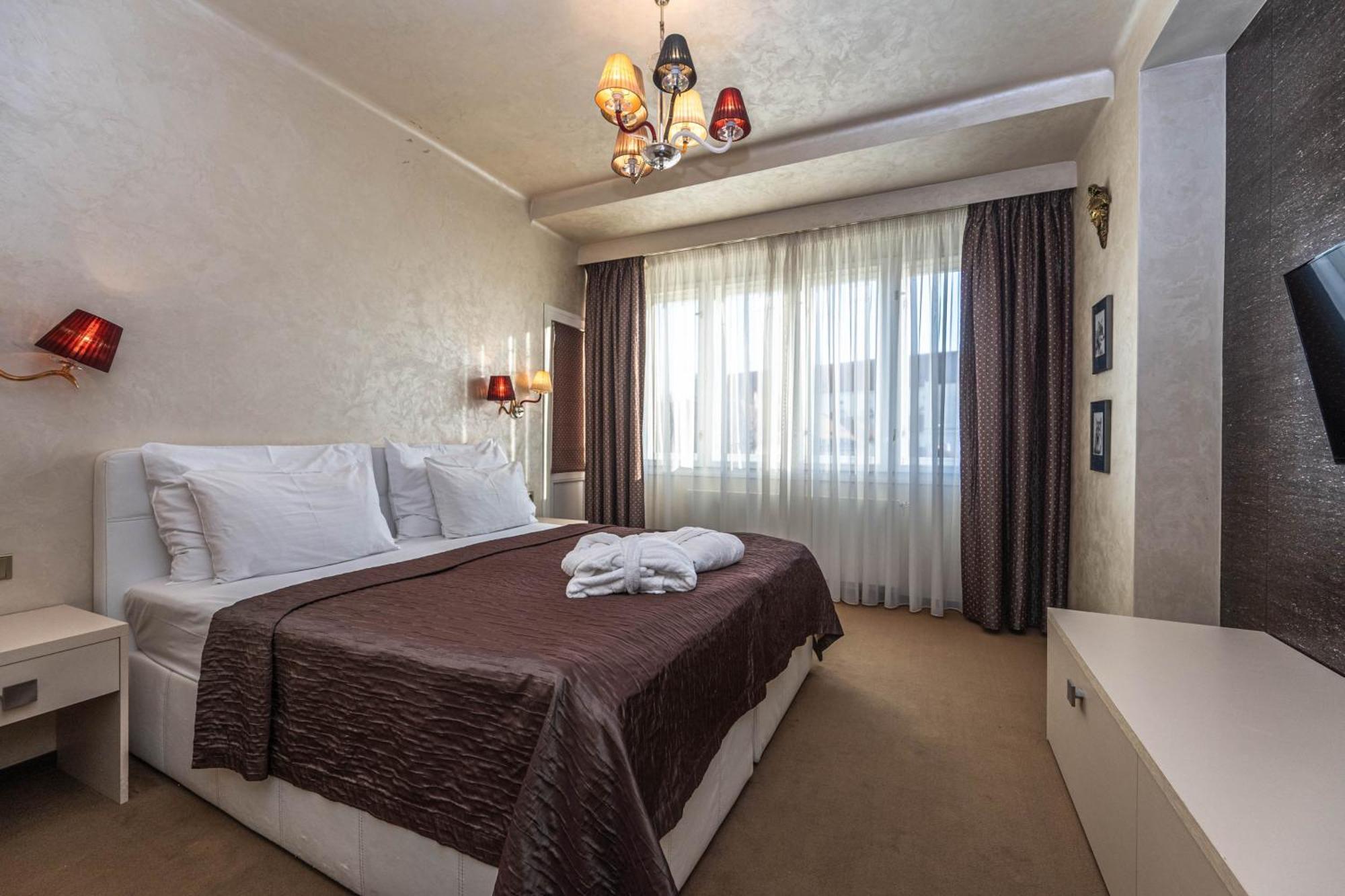 Luxury Two-Bedroom Suite Balcony